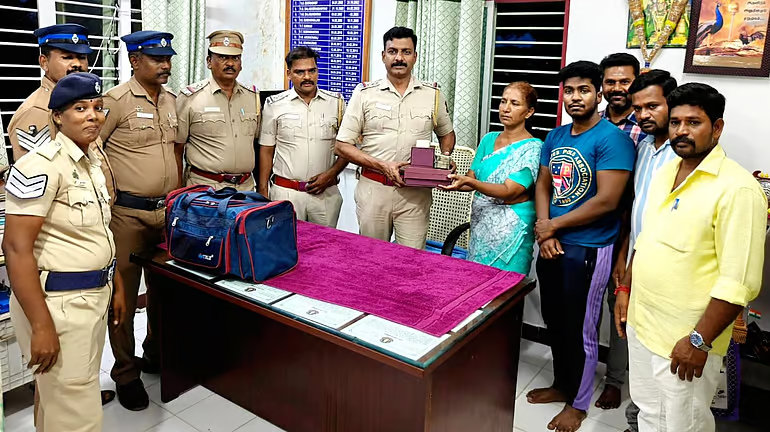 vikatan_2025-09-30_qxx796fq_511c88e7-35ab-45d7-bdc2-cb5b9e9181a4_result